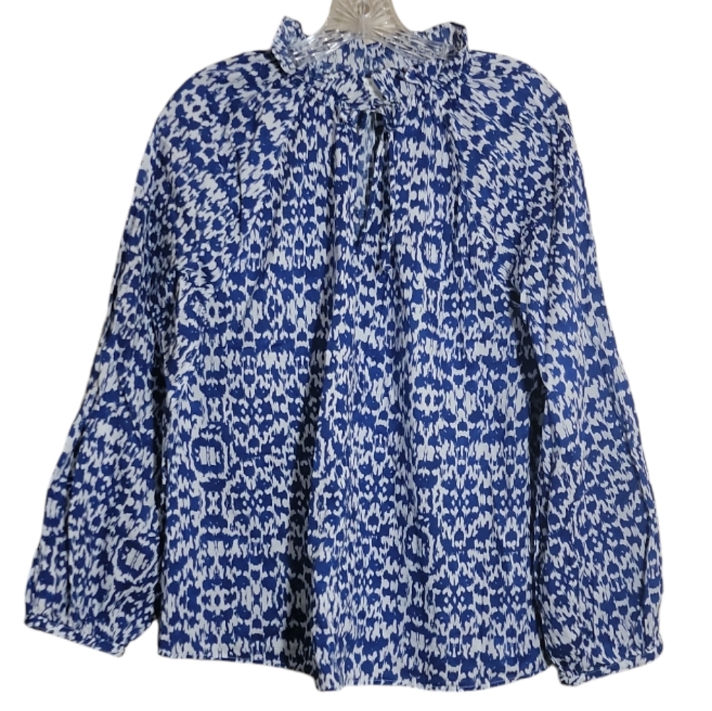 H&M blue white printed tie split neck top medium long sleeve pullover blouse